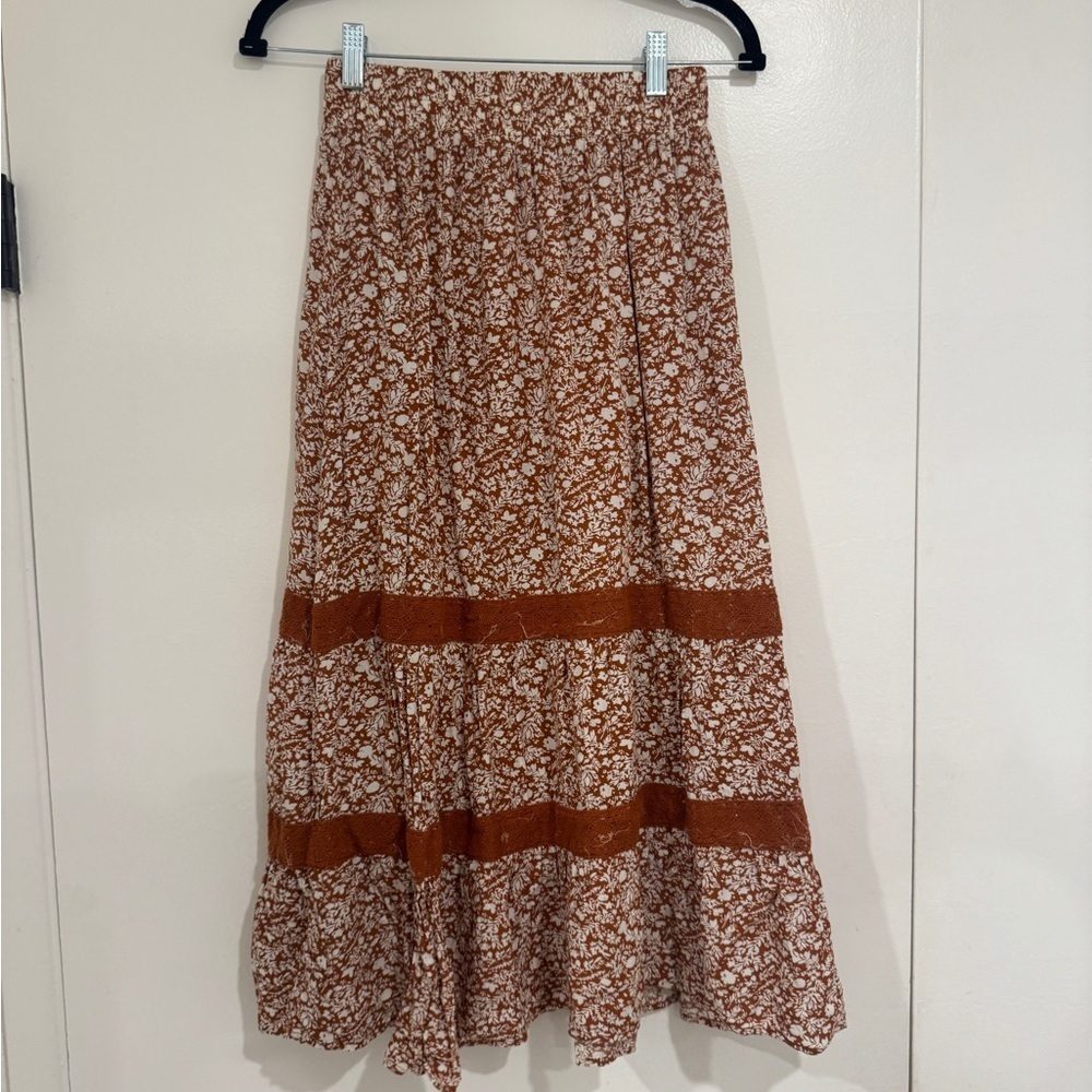 Pink Lily Floral Tiered Midi Skirt – Rust Brown – Size Small - Picture 2 of 5